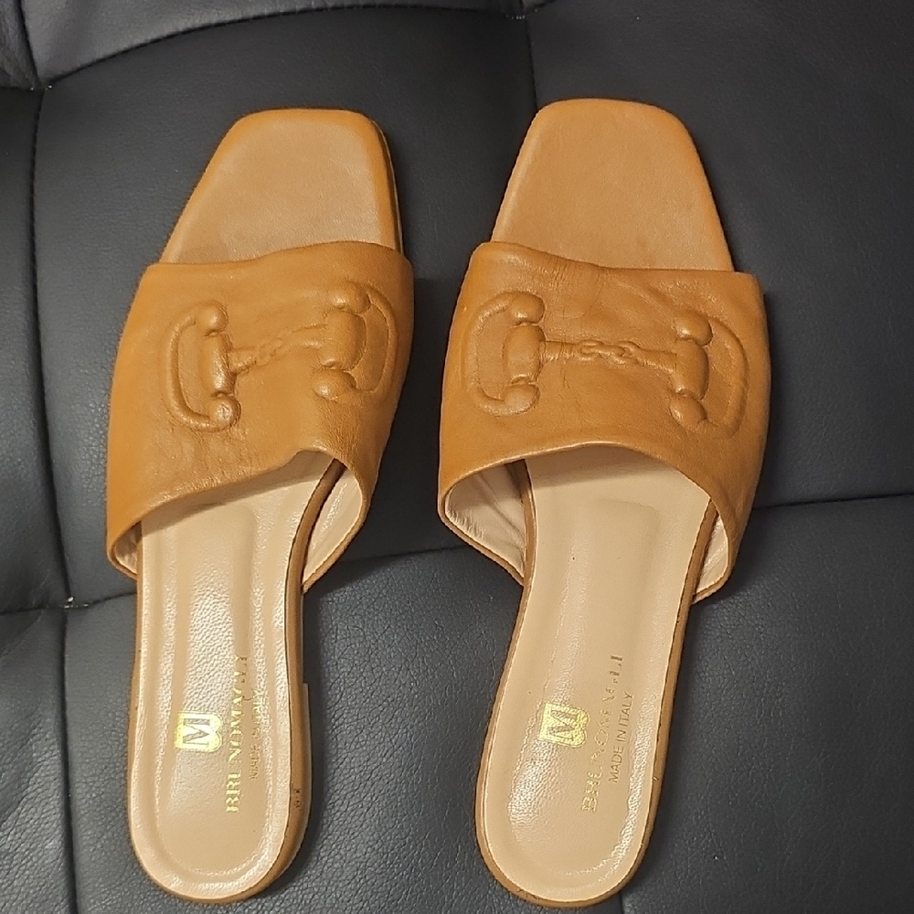 Bruno Magli Brown Tan Mules Modern Slip-On